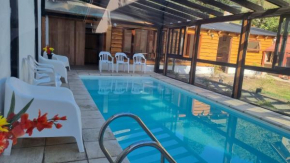 Cabaña con Piscina Cubierta